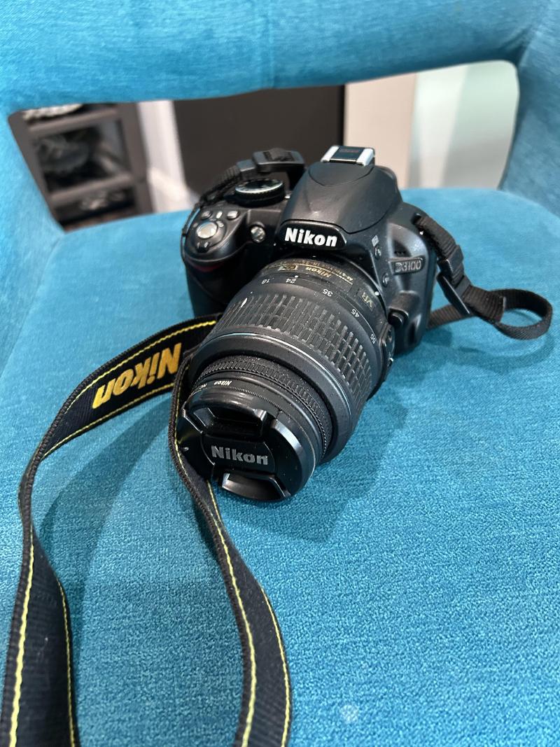 Camera Nikon D3100