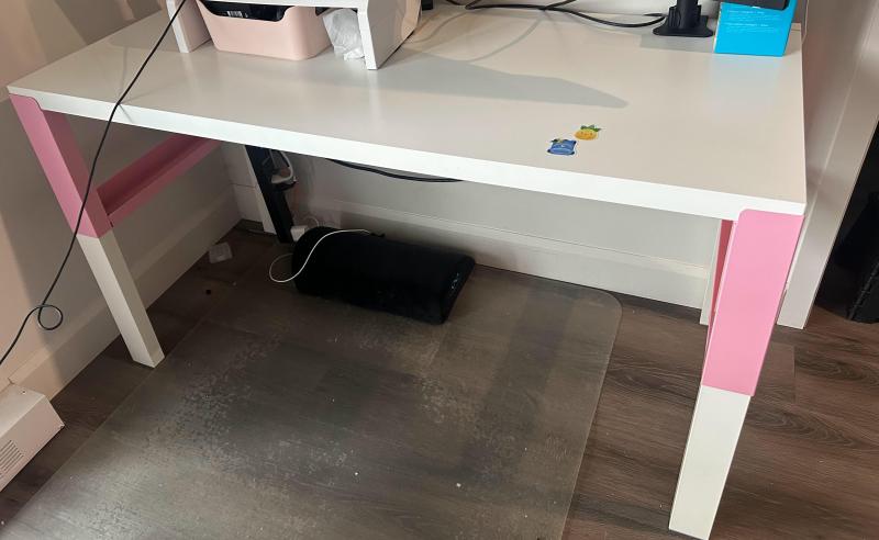 Desk / Bureau 