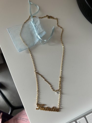 Necklace / Collier