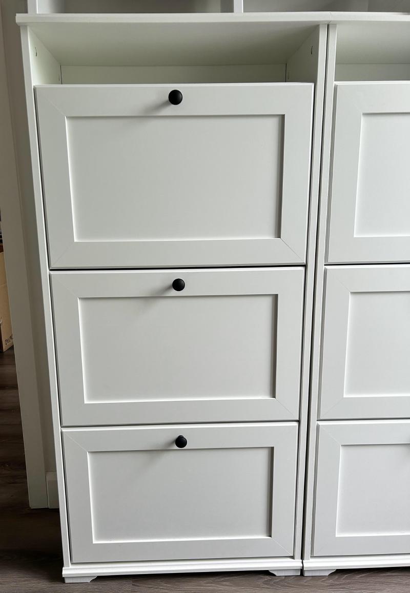 Shoe Cabinet / Range-chaussures (IKEA)